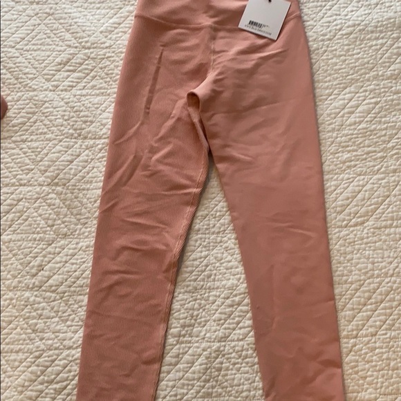 Beach Riot Ribbed Leah top, Ayla Legging Pink - Picture 8 of 9